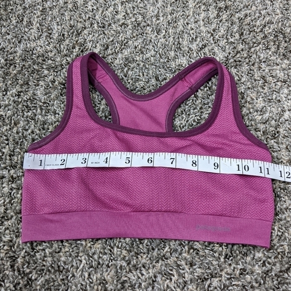 ✨3/$15 Patagonia purple sports bra XS - Picture 5 of 8